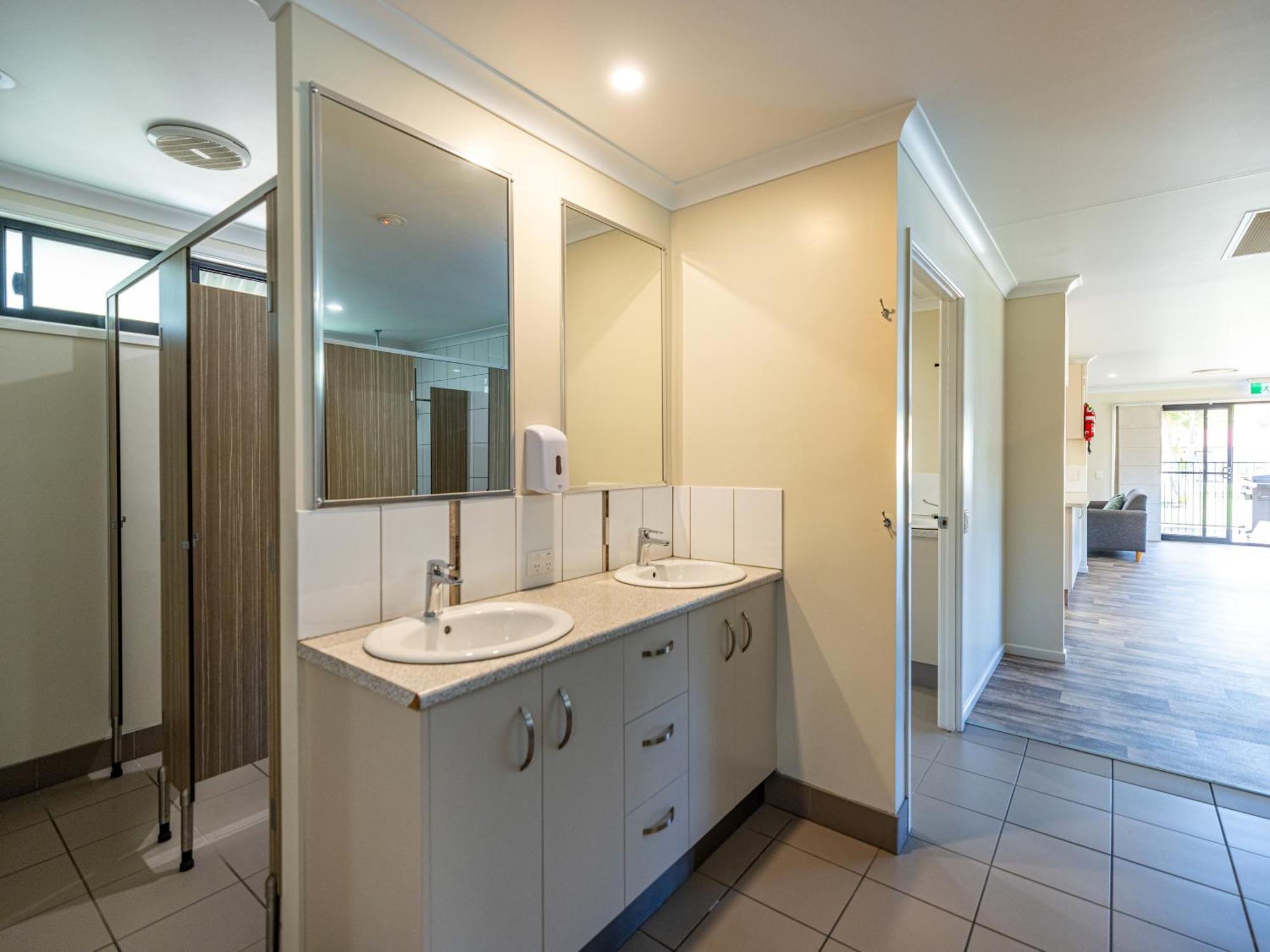 Nrma Capricorn Yeppoon Holiday Park Kinka 外观 照片